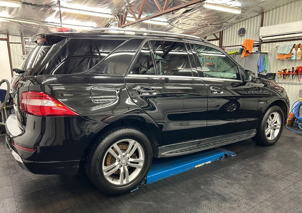 Mercedes-Benz ML cena 74900 przebieg: 167200, rok produkcji 2012 z Ostrowiec Świętokrzyski małe 379